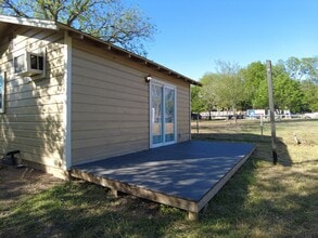 723 Quinlan St in Kerrville, TX - Building Photo - Building Photo