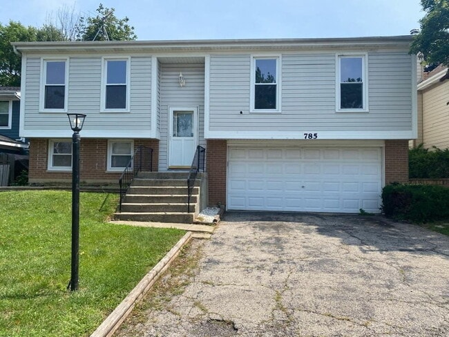 property at 785 Woodside Dr