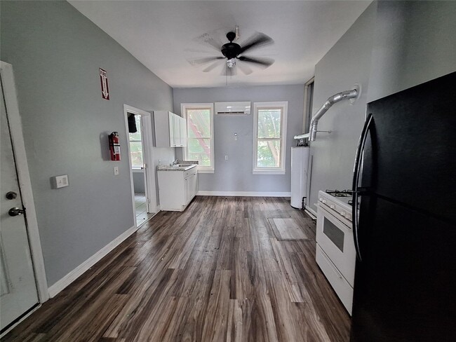 3 Fallkill Pl in Poughkeepsie, NY - Building Photo - Building Photo