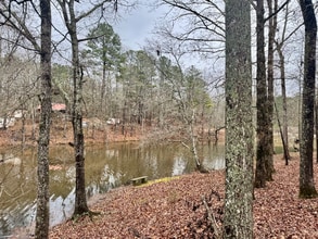 575 Greenwood Lake Dr in Franklin, GA - Foto de edificio - Building Photo