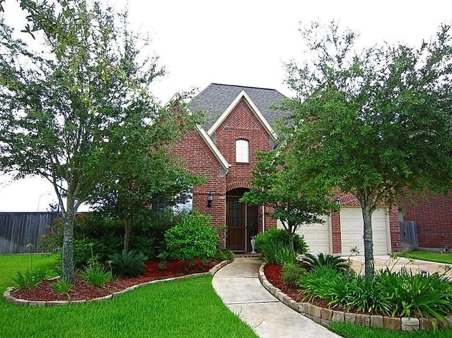 property at 5303 Field Briar Ln