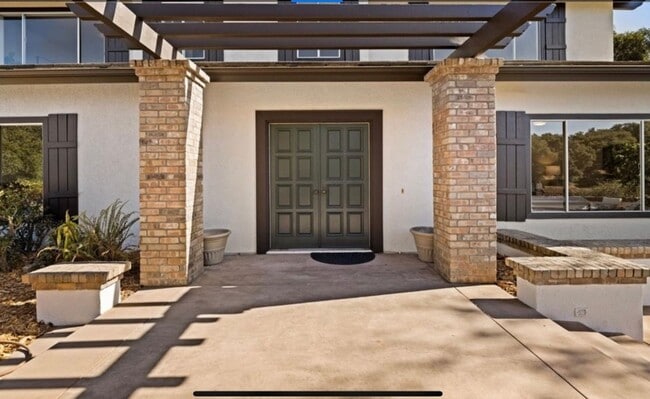 622 Via Trepadora in Santa Barbara, CA - Building Photo - Building Photo