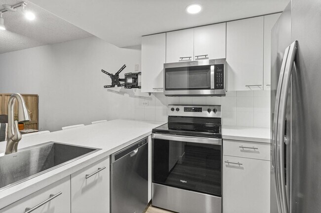 property at 2801 Florida Ave