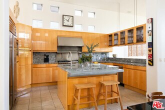 2217 Grand Canal in Los Angeles, CA - Building Photo - Building Photo