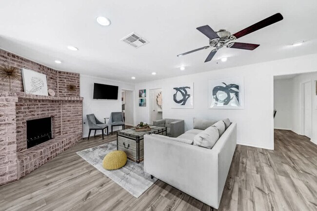 5474 Imogene St in Houston, TX - Building Photo - Building Photo