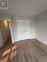 583 Wedgewood Dr in Burlington, ON - Building Photo - Building Photo