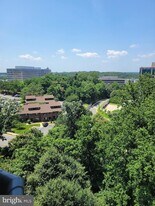 8370 Greensboro Dr, Unit 908 in McLean, VA - Building Photo