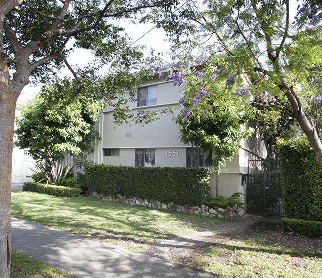 11551 Erwin St in North Hollywood, CA - Building Photo - Building Photo