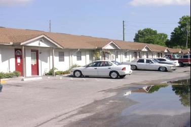 Wagon Trail Apartments in Port Richey, FL - Building Photo - Building Photo