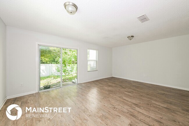 548 Eiseman Wy in Jacksonville, FL - Building Photo - Building Photo