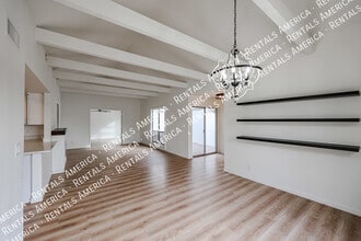 6633 N Majorca Ln E in Phoenix, AZ - Building Photo - Building Photo