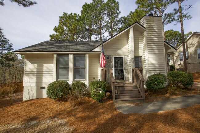 420 Sandhills Cir in Pinehurst, NC - Building Photo - Building Photo