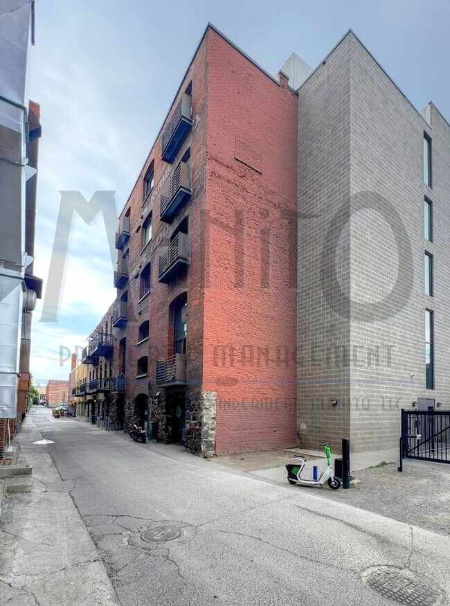 1016 W Railroad Alley in Spokane, WA - Building Photo - Building Photo
