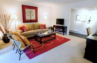 Woodlake in Albany, NY - Building Photo - Building Photo