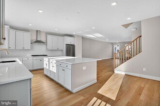 42139 Gilded Stone Ter in Brambleton, VA - Building Photo - Building Photo