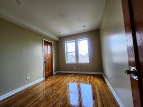 5646 W North Ave in Chicago, IL - Building Photo - Building Photo
