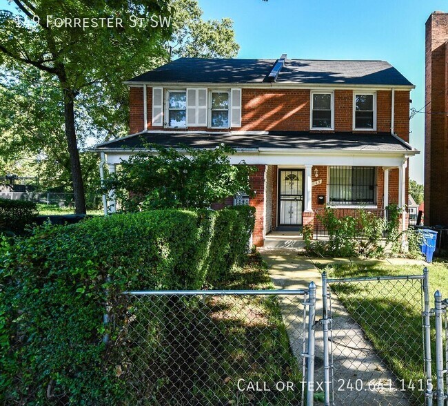 property at 149 Forrester St SW