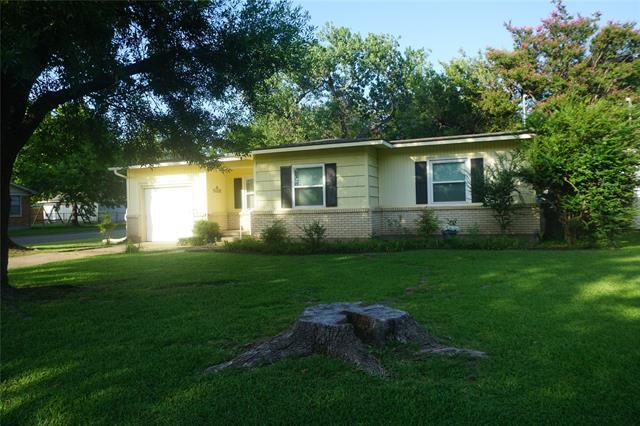 2121 N Alexander St in Sherman, TX - Building Photo