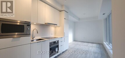 7-N527 Golden Lion Heights in Toronto, ON - Building Photo - Building Photo