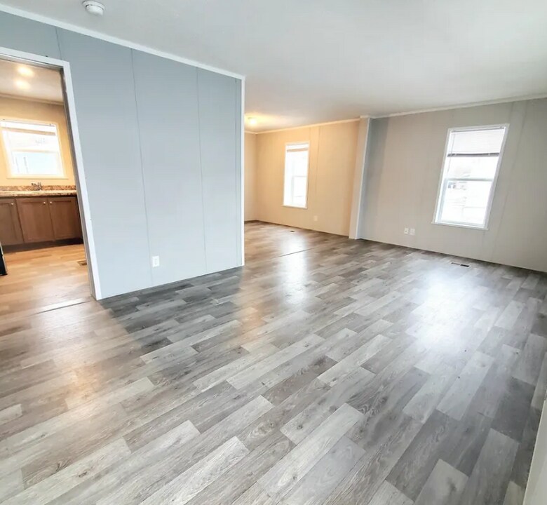 9635 Pier Pointe in Fair Haven, MI - Foto de edificio