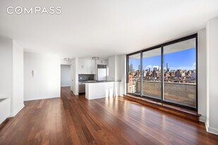 140 Charles St in New York, NY - Building Photo