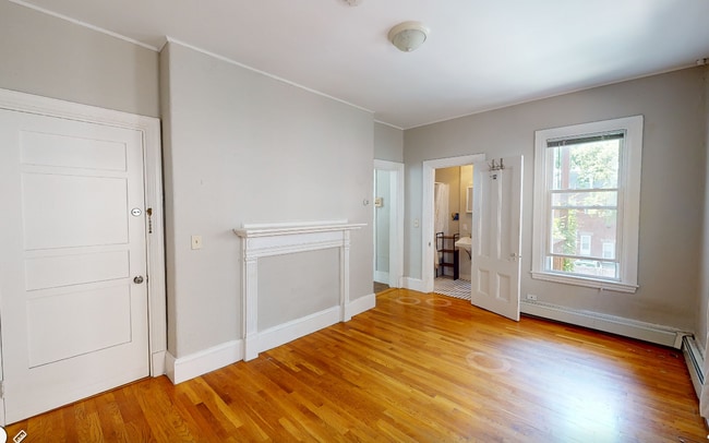 61 Dana St, Unit 9 in Cambridge, MA - Foto de edificio - Building Photo