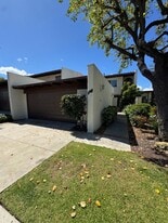 562 Knollview Ln in Thousand Oaks, CA - Building Photo
