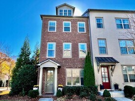 10129 Windalier Wy in Roswell, GA - Building Photo