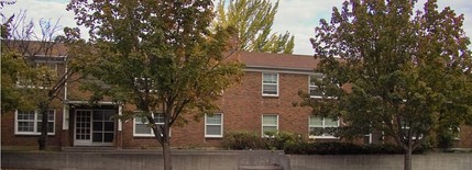 Manor Court Apartments in Vancouver, WA - Building Photo - Building Photo