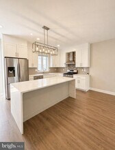 903B Spring Mill Ave in Conshohocken, PA - Building Photo - Building Photo