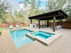 142 E Spindle Tree Cir in Spring, TX - Building Photo