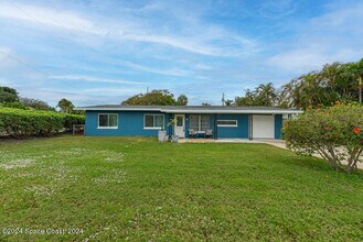 10 Harbor Cir in Cocoa Beach, FL - Building Photo - Building Photo