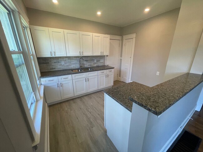 11916 Hamlen Ave-Unit -a71e7929-25d8-11ed-bb32-028ee4a5e61d in Cleveland, OH - Building Photo - Building Photo