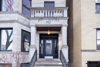 1421 W Summerdale Ave in Chicago, IL - Building Photo - Building Photo