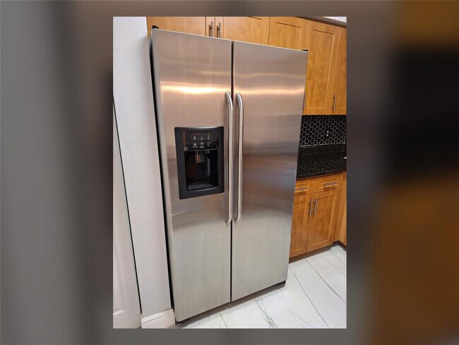 6492 Emerald Dunes Dr in Royal Palm Beach, FL - Building Photo - Building Photo