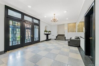 306 E Mosholu Pkwy S in Bronx, NY - Building Photo - Building Photo