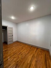 206 Myrtle Ave, Unit 1 in Jersey City, NJ - Building Photo - Building Photo