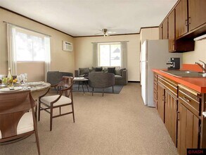 324 Mound Ave, Unit 324 in Mankato, MN - Foto de edificio - Building Photo