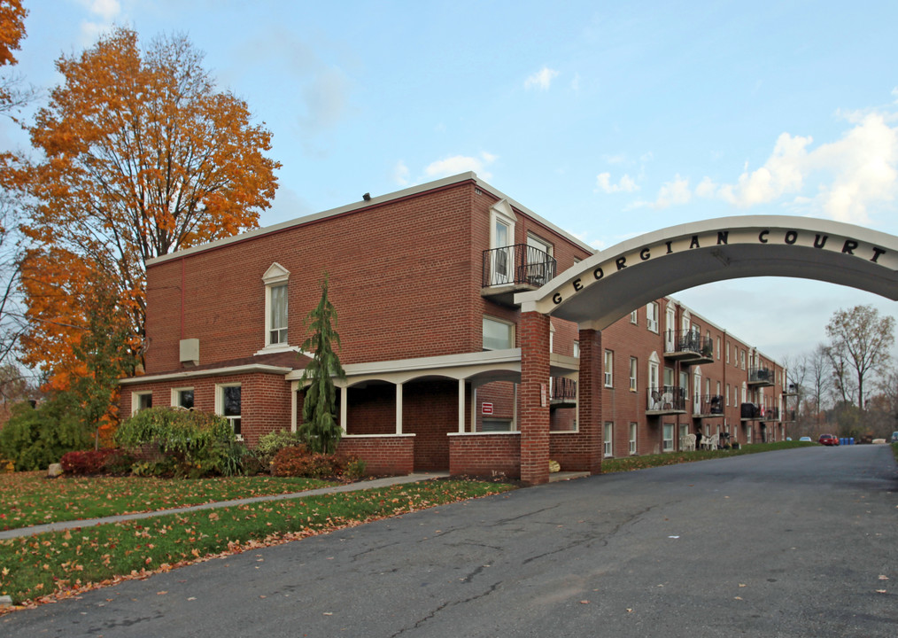 Georgian Park Apartments in Whitby, ON - Building Photo