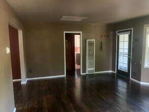 370 E 5th Ave in Chico, CA - Building Photo - Building Photo