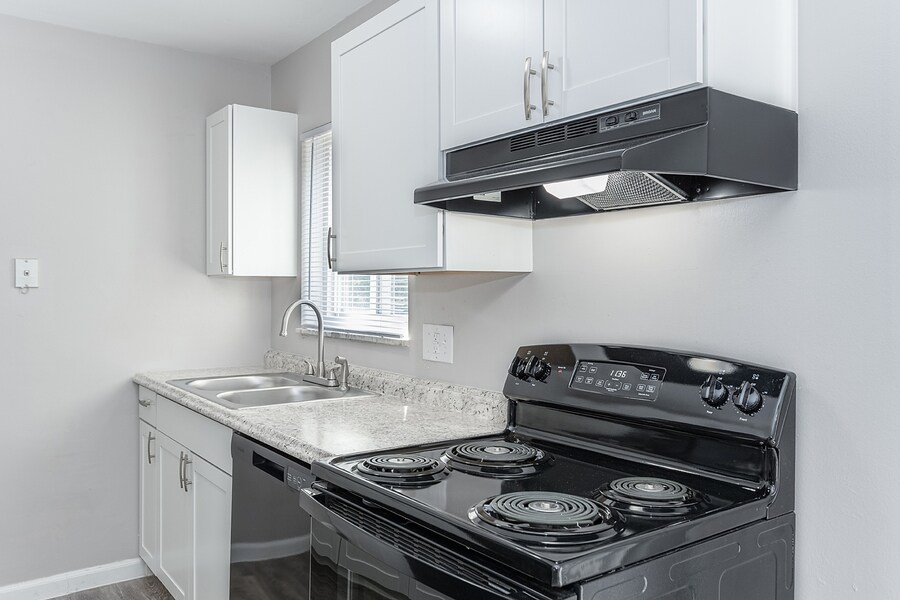 3800 Dina Terrace in Cheviot, OH - Building Photo