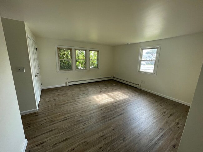 property at 494 Winnacunnet Rd