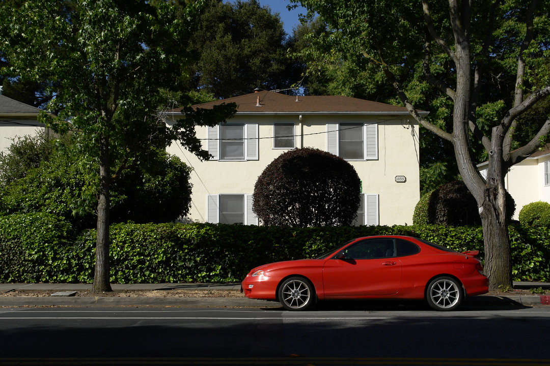 1035 Laurel St in Menlo Park, CA - Building Photo