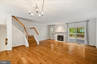 8316 Linden Oaks Ct in Lorton, VA - Building Photo - Building Photo