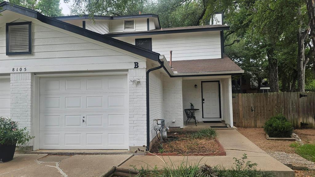 8105 Tuscarora Trail in Austin, TX - Building Photo