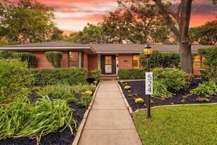 524 N Wharton St in Sherman, TX - Building Photo