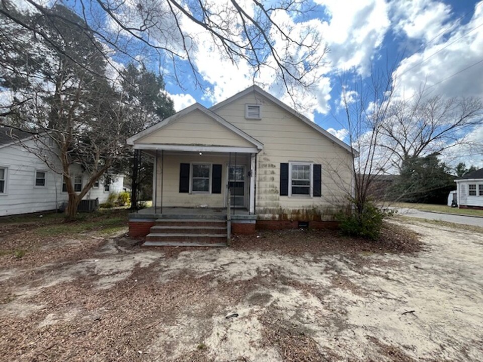 1508 W Washington Ave in Kinston, NC - Building Photo