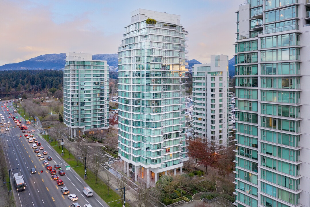 Bayshore Towers II in Vancouver, BC - Building Photo