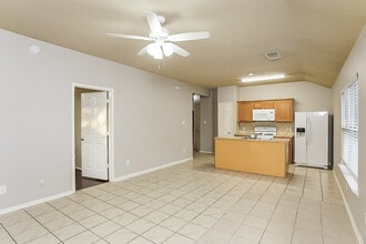 11303 Northam Dr in Tomball, TX - Foto de edificio - Building Photo