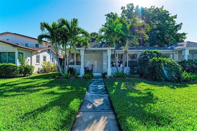 235 Mateo Way NE, Unit 235 in St. Petersburg, FL - Building Photo - Building Photo
